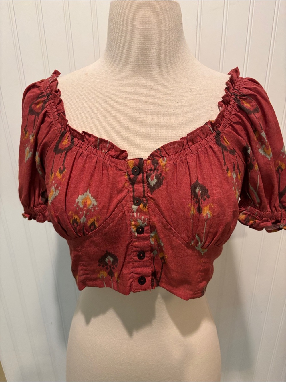 Women's Bombay Paisley Cotton Rust Red Peasant Crop Top with Button Front Sz S